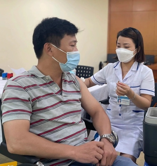 Dịch Covid-19 có thể tái bùng phát nếu lơ là tiêm nhắc lại vaccine