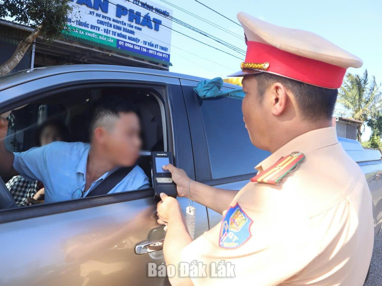 9 ngày nghỉ Tết, Cảnh sát giao thông Đắk Lắk xử lý gần 2.900 trường hợp vi phạm