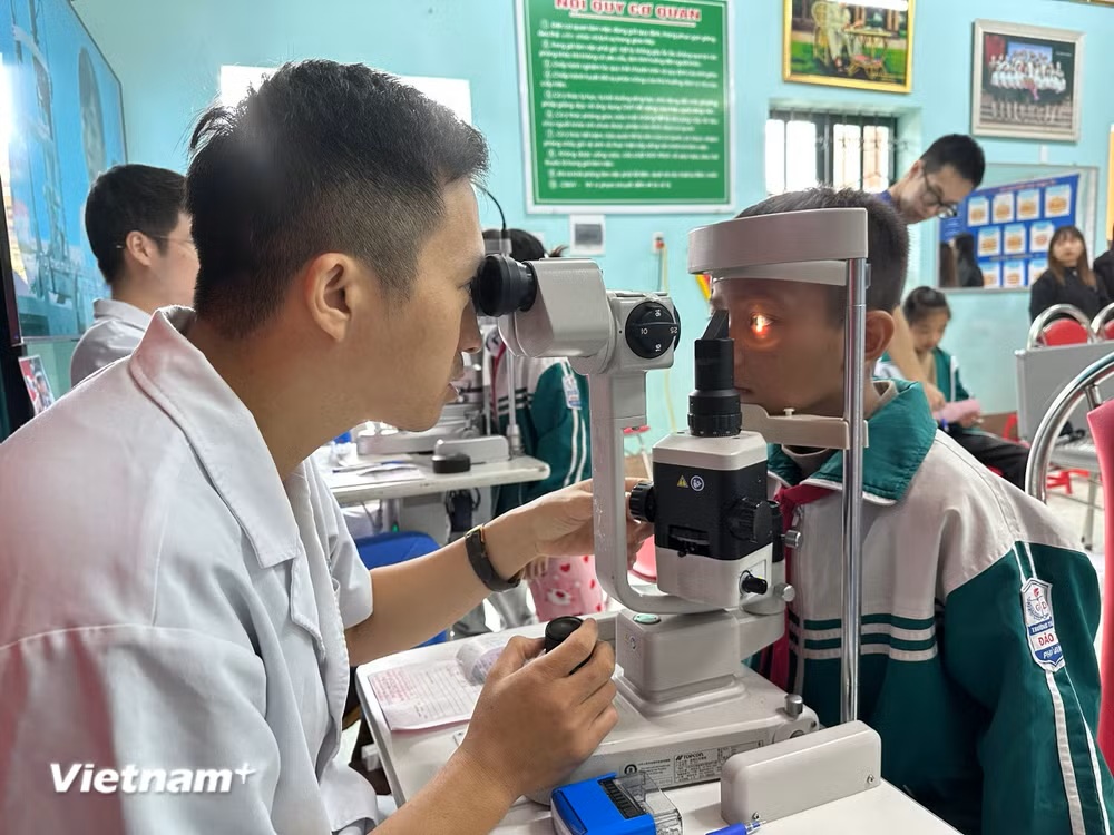 Khám sức khỏe định kỳ toàn dân: Từ chữa bệnh sang chăm sóc sức khỏe chủ động