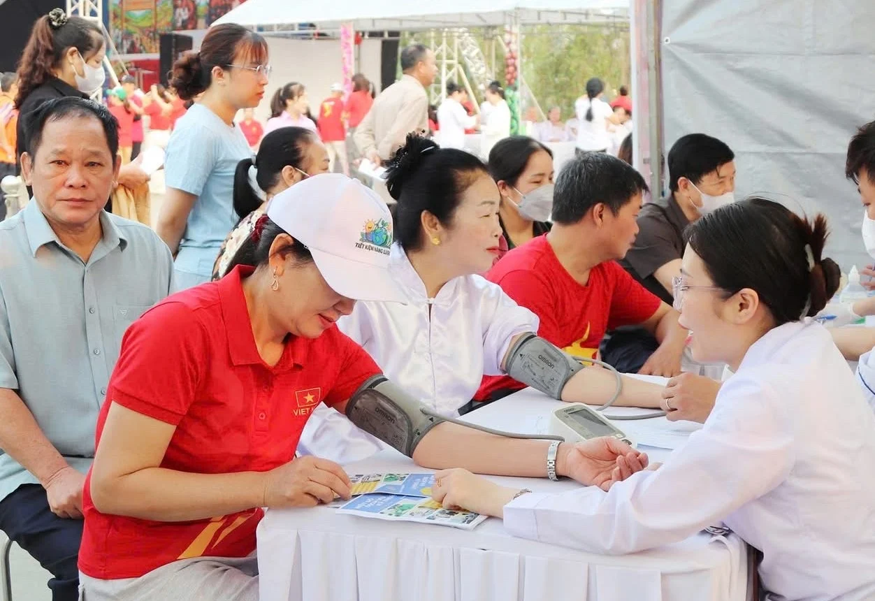 Triển khai đồng bộ, hiệu quả nhiệm vụ khám sức khỏe định kỳ hoặc khám sàng lọc miễn phí cho người dân